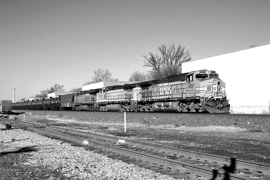 BNSF 4051 on K-040